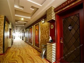 Maple Hotel - Image 4