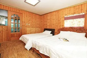 Tak's House - Image 2