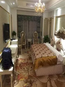 Hawaii Theme Hotel - Image 3