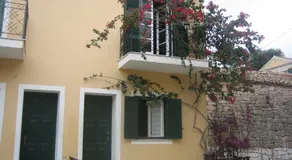 Evi's Maisonette - Image 2