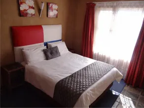 Lisa's Guesthouse - Image 3
