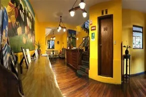 Cruz Loma Hotel - Image 4