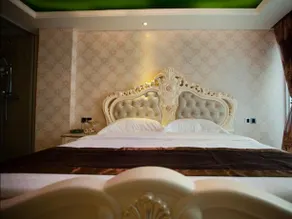 Warmness Hotel - Image 5