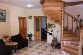 GUJI INN - Image 3