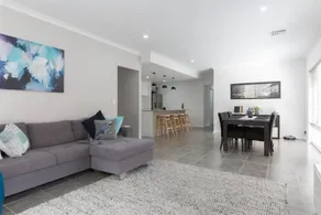 Charming Room Near Cbd & Airport W/Gym - Image 3