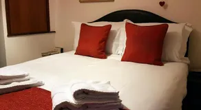 Dove Cottage, Tideswell - Image 4