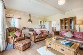 Broomhill Manor Holiday Cottages - Image 4