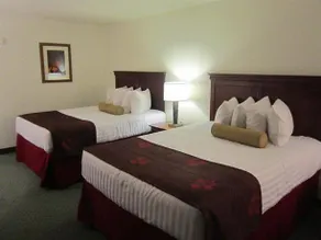 Holiday Inn Express & Suites N Waco Area - West - Image 2