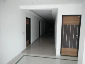 White Palace Tourist Home - Image 3