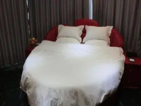 OYO Bianjing Guomao Business Hotel - Image 2