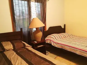 Hill View House - Image 2