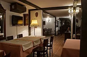 Pensiune Restaurant Tara Luanei - Image 3