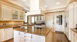 TOP QUALITY VILLA SIERRA BLANCA THE MOST DISIRABLE AREA ON THE GOLDEN MILE MARBELLA - Image 3