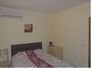 Sunny Apartment - Image 5