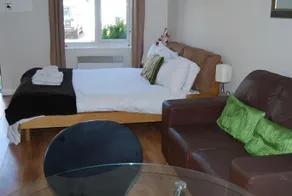 Cleveland Apartment - Image 2