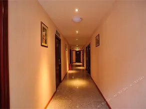 Yuepan Island Hotel - Image 2