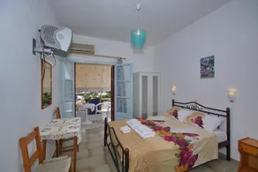 Nikos Rooms - Image 4