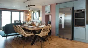 Lucy's Beach House - Image 2