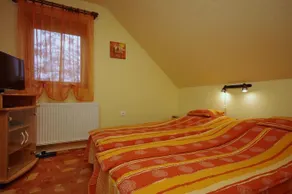 Erika Apartmanház - Image 4
