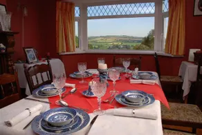 Castle View Bed & Breakfast - Image 4