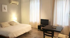 STUDIO RENOVE DANS LE CENTRE VILLE - Image 5