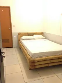 Mad Hatters Guest House - Image 2