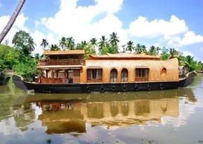 Amrutham Houseboat 2 - Image 1