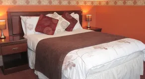 The Edwardian Lodge Guest House - Image 4