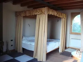 Villa d'epoca sul Lago di Garda con piscina interna e parco con laghetto - Image 4