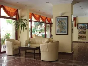Amberrose Apart Hotel - Image 5