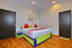 OYO 2070 Hotel Shri Laxmi Palace - Image 4