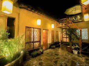 Flower Tree Hotel - Image 2