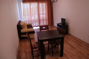 Royal Palm Apartments - Image 5