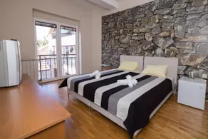 URBANA GUEST HOUSE - Image 5