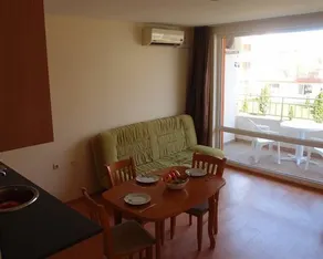 Studio Nessebar Fort - Image 3