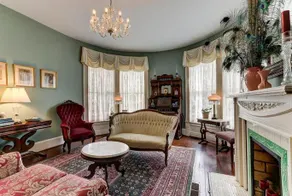 C.W. Worth House Bed and Breakfast - Image 2