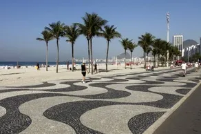 Beach front Copacabana - Image 1