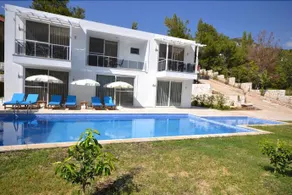 Villa White - Image 1