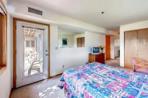 Two-Bedroom Lake Forest Condo 102C with Lake Views - Image 3