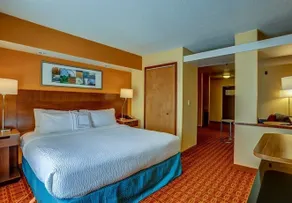 Cedar Inn & Suites - Image 4