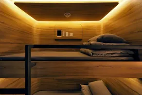 Roomlord Capsule Hotel - Image 5