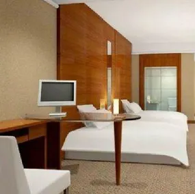 Three Suns Hotel Huizhou - Image 5