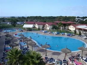 Aparthotel Cala'n Blanes Beach - Image 3