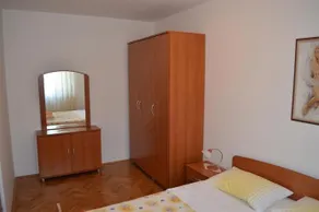 Apartment Ive - Image 5