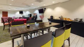 Best Western Plus Boston Hotel - Image 4
