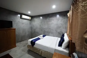 Phoom House - Image 3