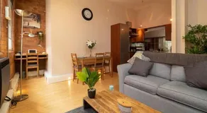 Stylish and comfortable Lace Market Studio Apartment - Image 4