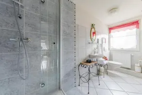 6446 Private Twin-Room with own bath room - Image 4