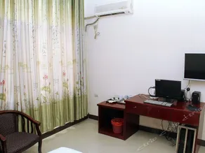 Golden Coast Hotel - Image 5