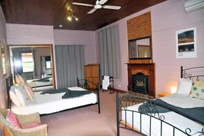 Henry's Cottage - Image 2